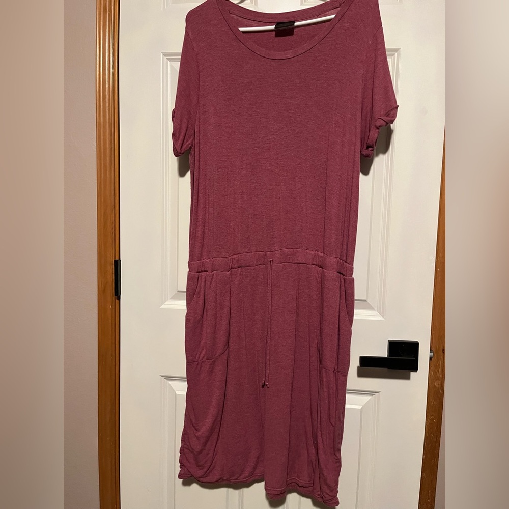 32 Degrees Berry Midi Dress - Picture 5 of 5